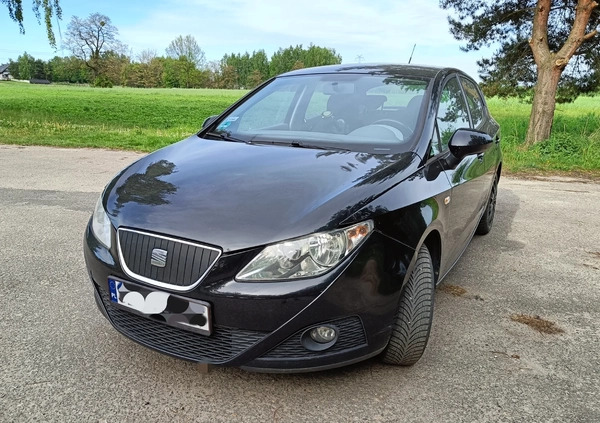 Seat Ibiza cena 12500 przebieg: 277200, rok produkcji 2011 z Dąbie małe 121